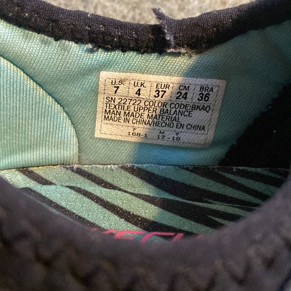 SKECHERS STRETCH FIT AIR-COOLED Women`s Size 7 Black Blue Walking Shoes - Picture 5 of 10